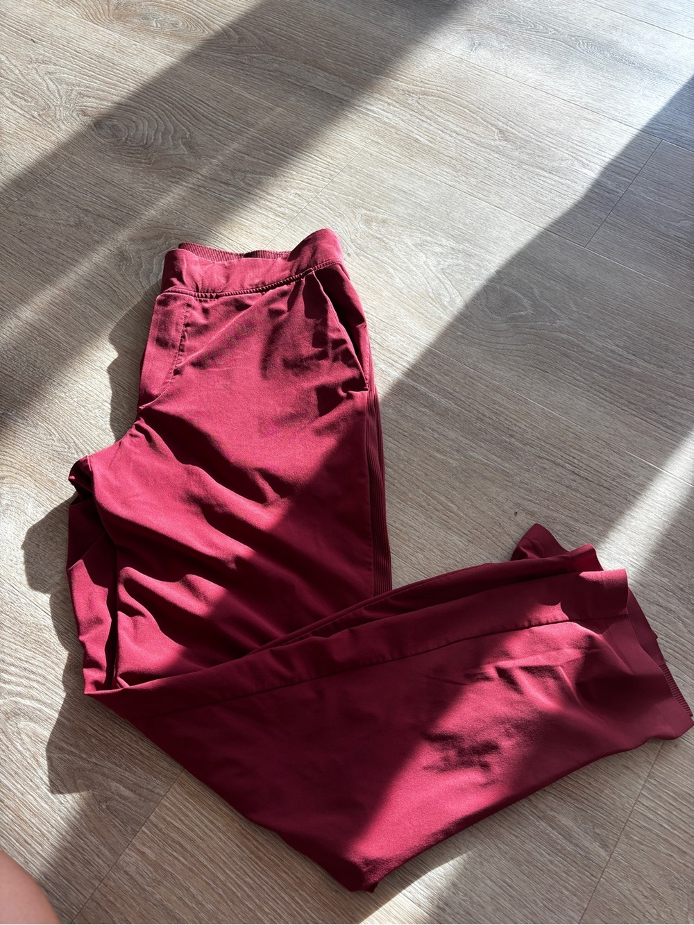 Athleta Brooklyn Burgundy Cropped Active Pants